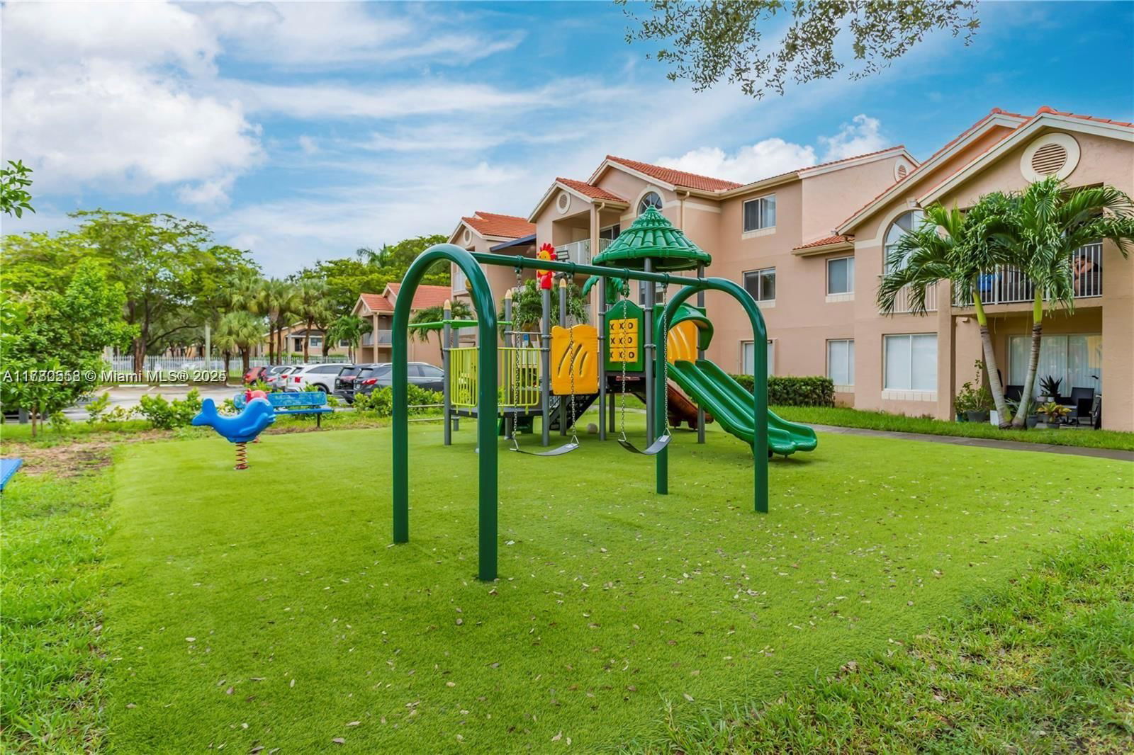 Real estate property located at 15770 106th Ter #203, Miami-dade, Royal Palm Place, Miami, FL