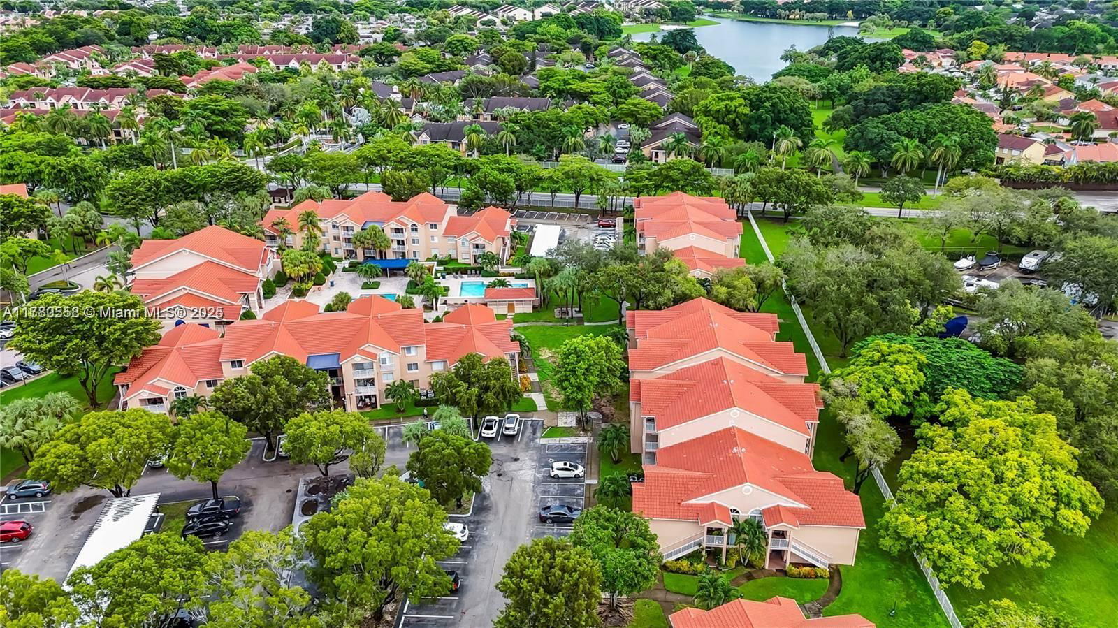 Real estate property located at 15770 106th Ter #203, Miami-dade, Royal Palm Place, Miami, FL