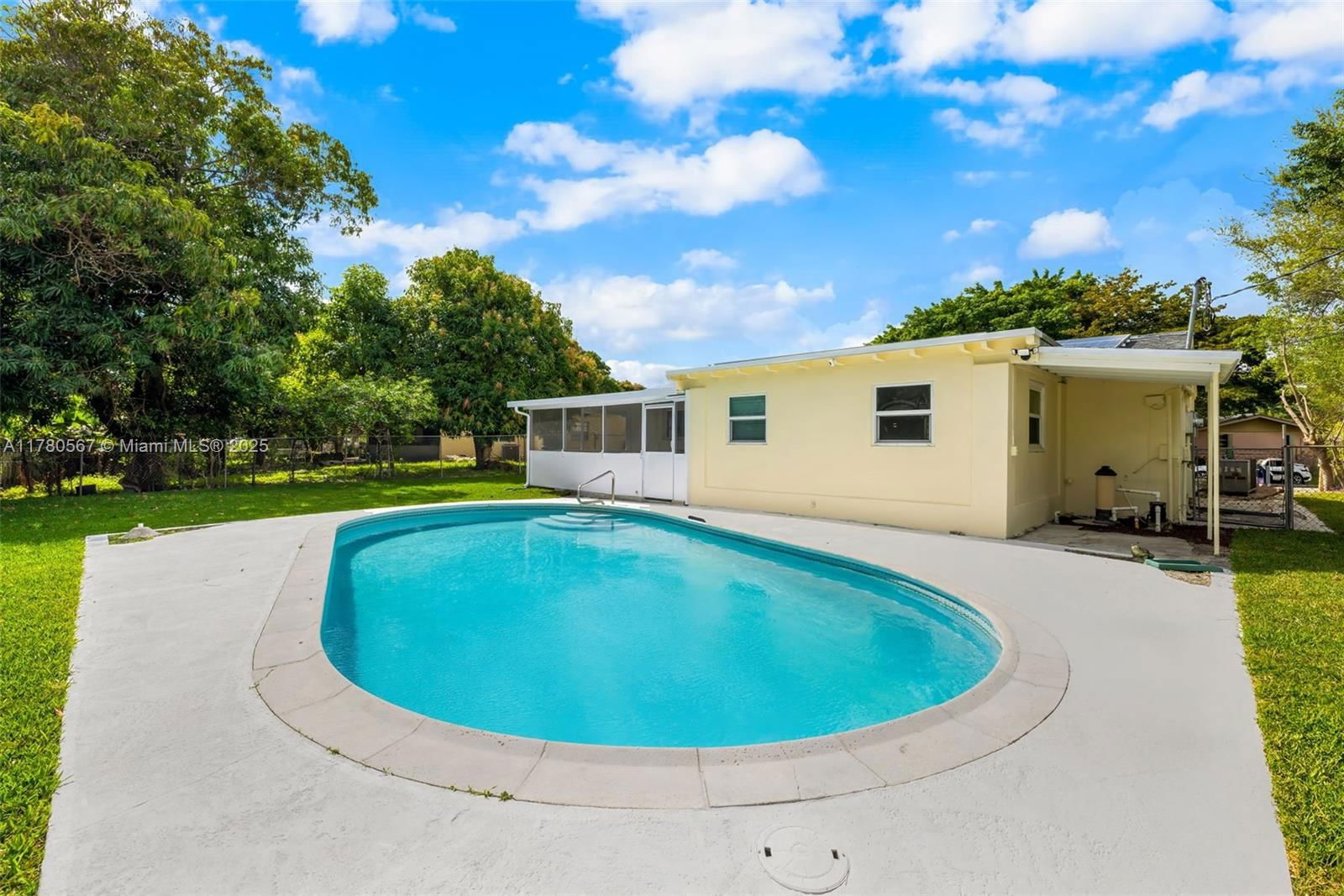 Real estate property located at 2244 47th Ave, Broward, Broadview Park Sec 2 Amen, Fort Lauderdale, FL