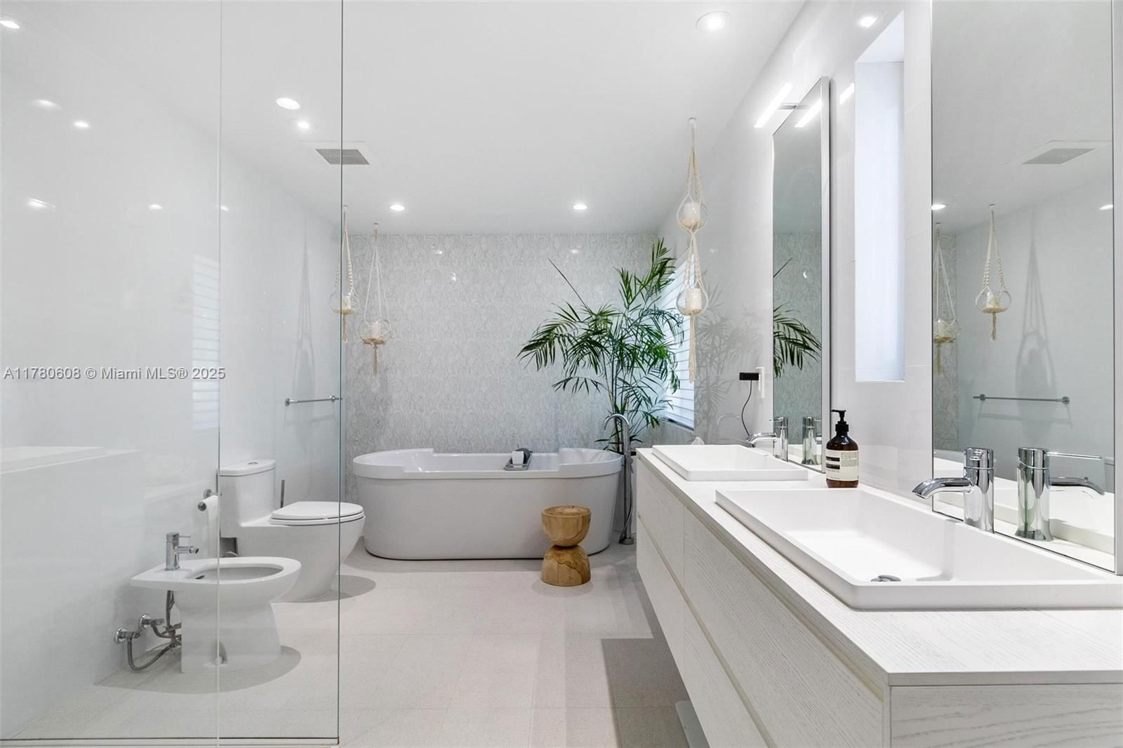 Real estate property located at 2550 Flamingo Dr, Miami-dade, Flamingo Terrace Extensio, Miami Beach, FL