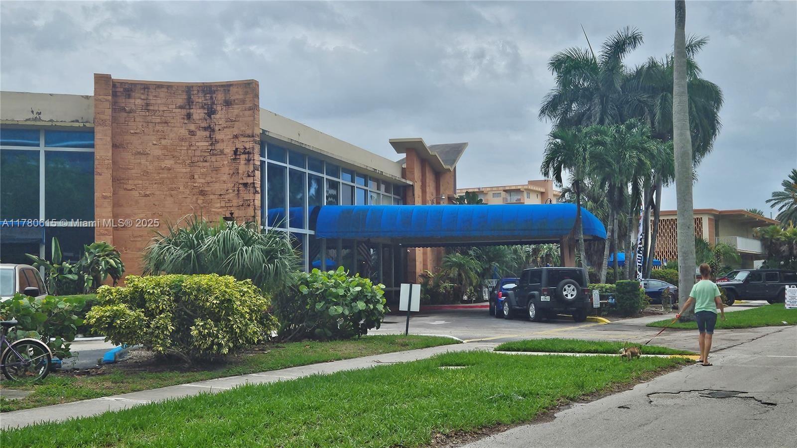 Real estate property located at 26 Diplomat Pkwy #2259, Broward, Diplomat Golf & Racquet C, Hallandale Beach, FL