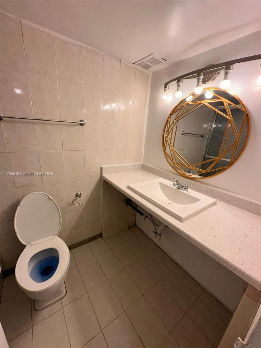 Real estate property located at 26 Diplomat Pkwy #2259, Broward, Diplomat Golf & Racquet C, Hallandale Beach, FL