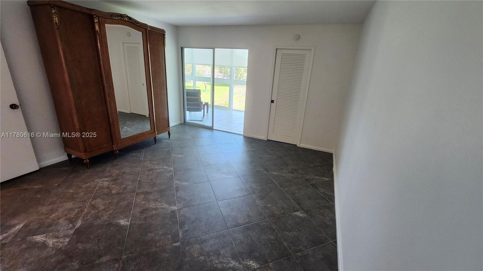 Real estate property located at 4065 Lyndhurst N #4065, Broward, Lyndhurst N Condo, Deerfield Beach, FL