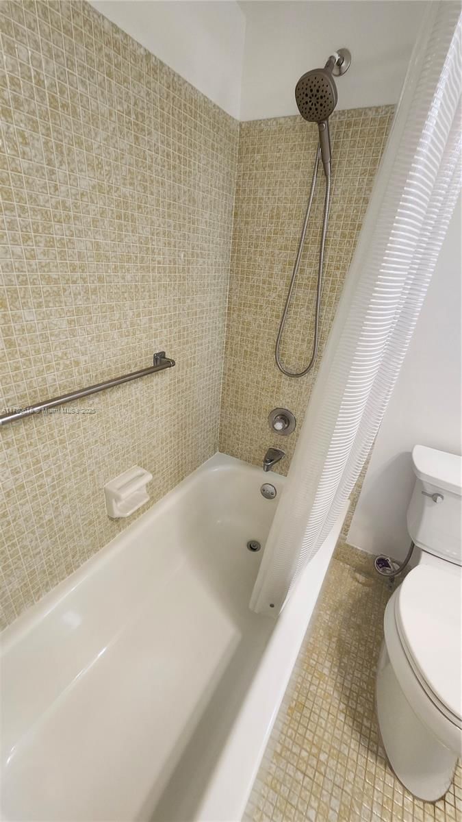 Real estate property located at 4065 Lyndhurst N #4065, Broward, Lyndhurst N Condo, Deerfield Beach, FL