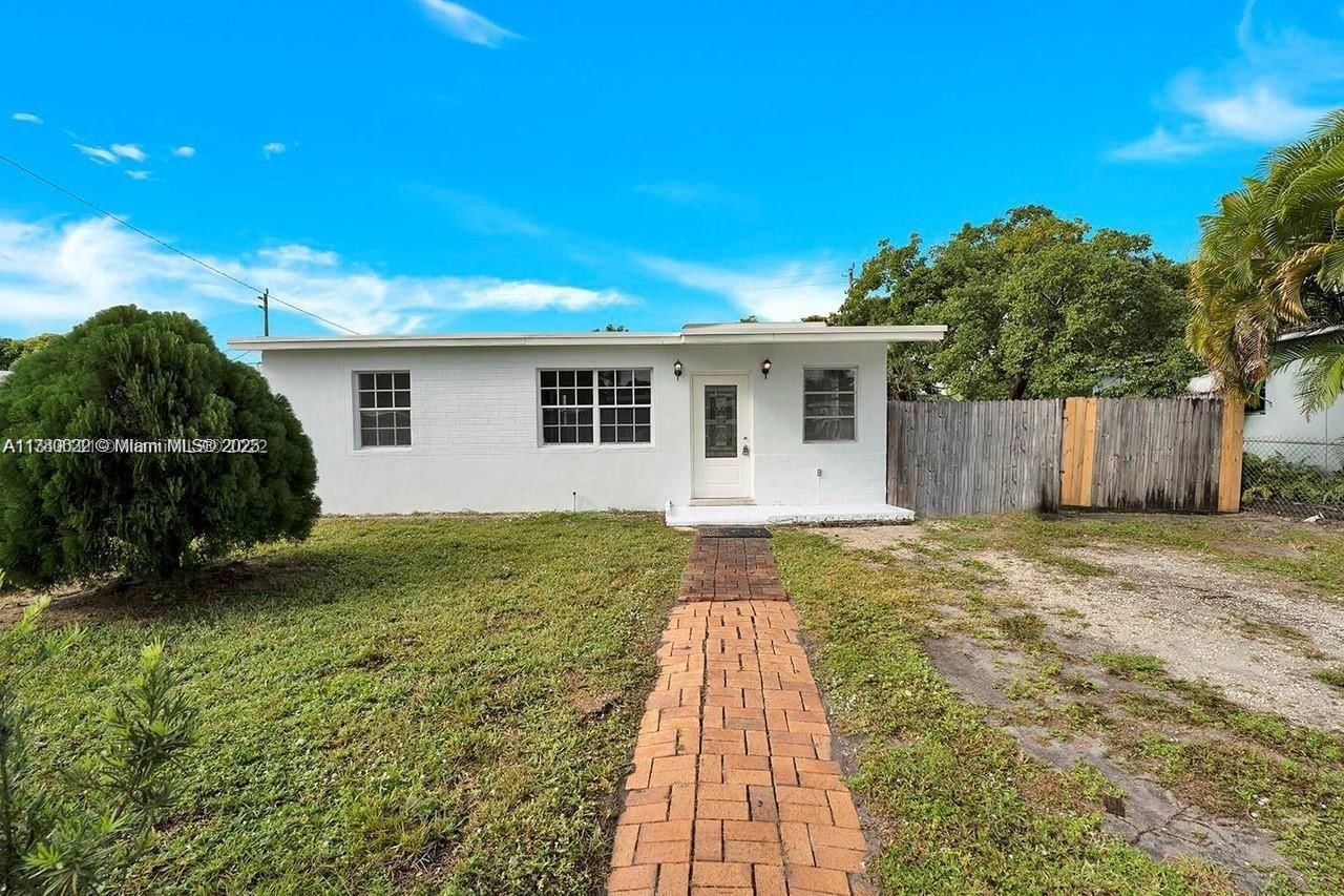 Real estate property located at 3900 47th Ave, Broward, Lake Forest Sec 3, West Park, FL