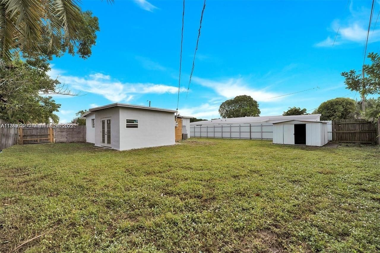 Real estate property located at 3900 47th Ave, Broward, Lake Forest Sec 3, West Park, FL