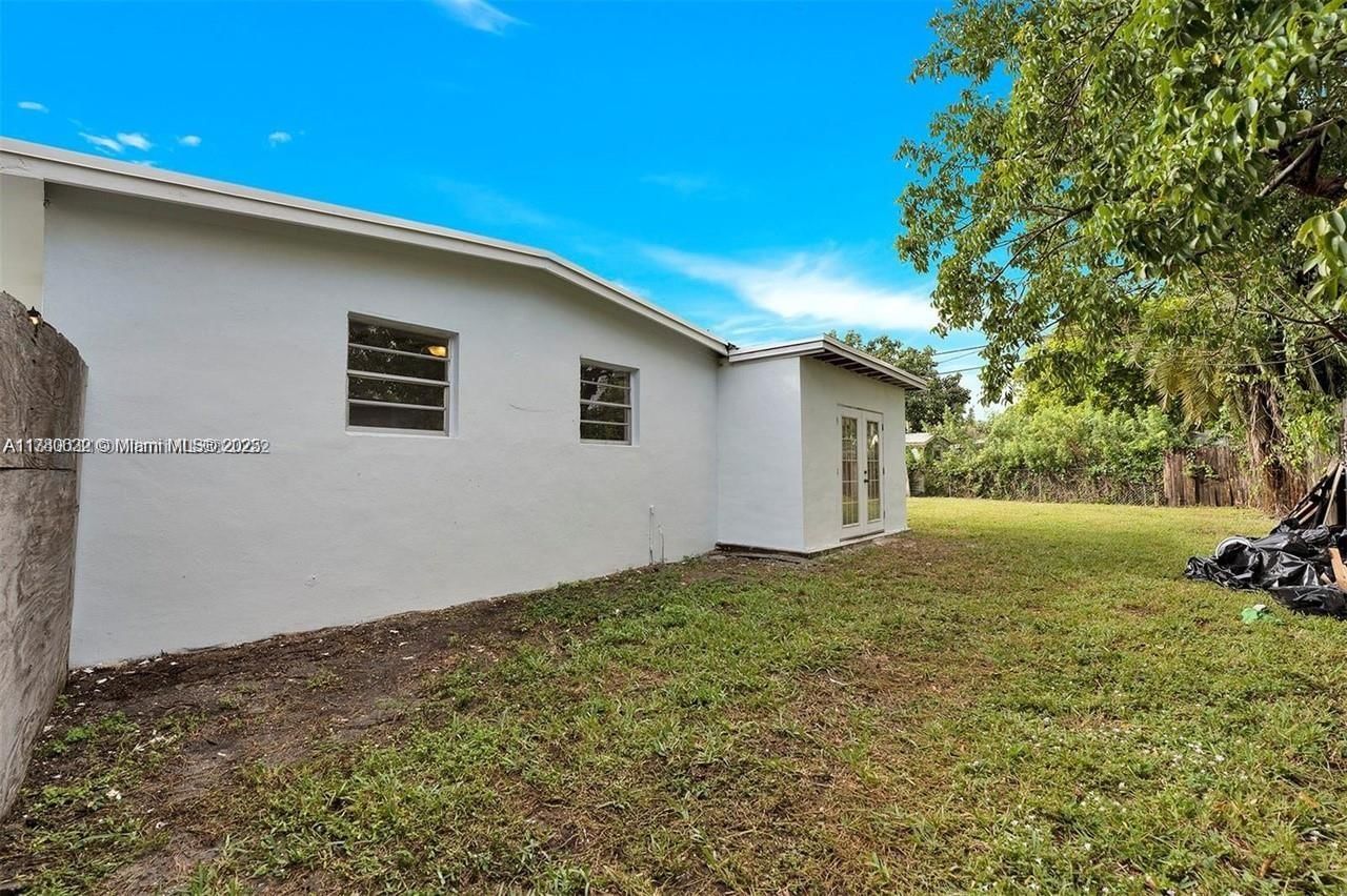 Real estate property located at 3900 47th Ave, Broward, Lake Forest Sec 3, West Park, FL