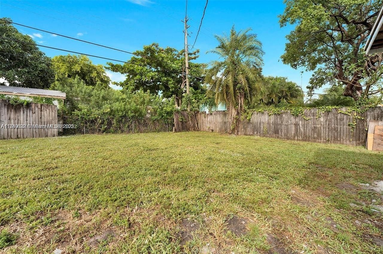 Real estate property located at 3900 47th Ave, Broward, Lake Forest Sec 3, West Park, FL