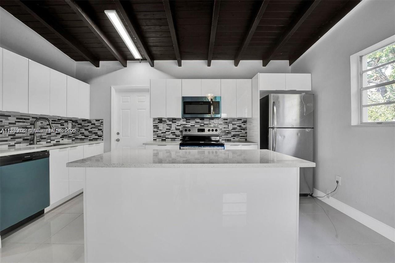 Real estate property located at 3900 47th Ave, Broward, Lake Forest Sec 3, West Park, FL