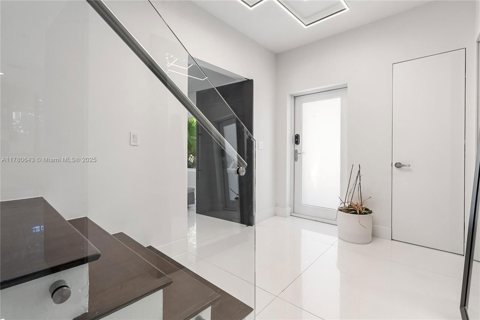 Real estate property located at 5120 ALTON ROAD, Miami-dade, La Gorce Golf Sub Pb 14-43, Miami Beach, FL