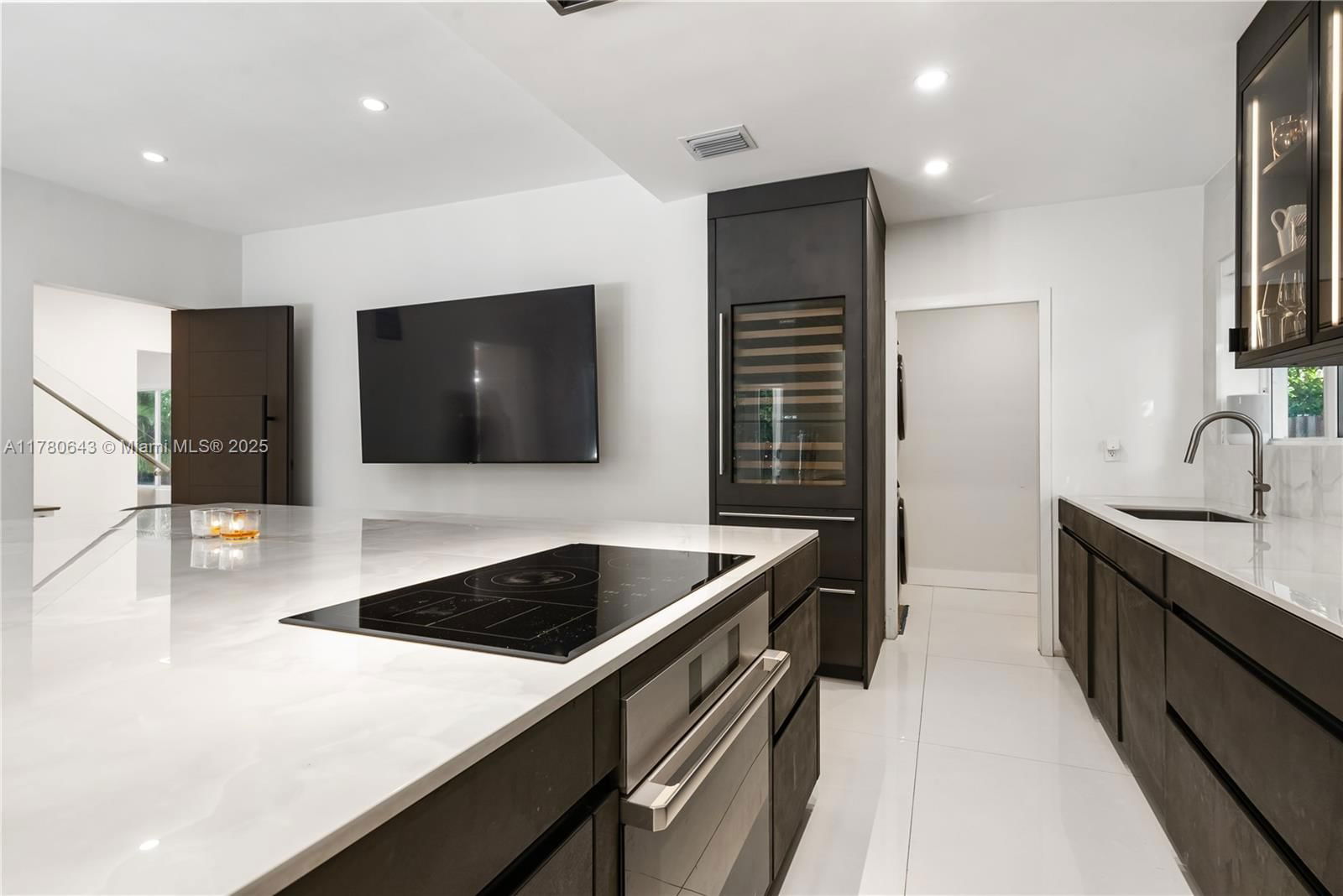 Real estate property located at 5120 ALTON ROAD, Miami-dade, La Gorce Golf Sub Pb 14-43, Miami Beach, FL