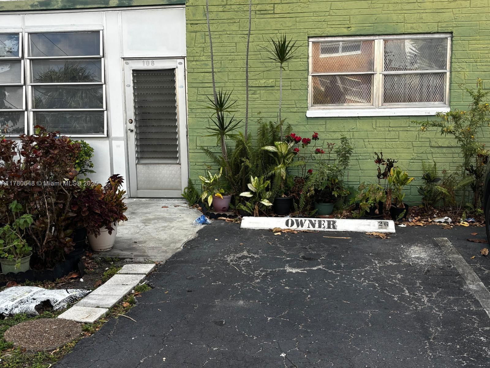 Real estate property located at 4821 22nd Ct #108, Broward, Castle Apartments 5 Condo, Lauderhill, FL