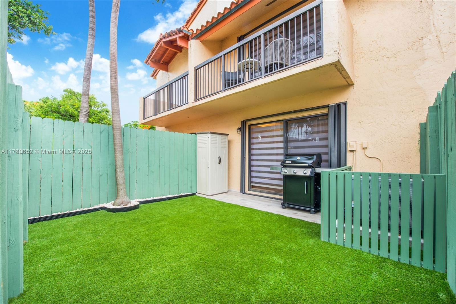 Real estate property located at 10117 77th Ct, Miami-dade, Dadeland Cove Sec 2, Miami, FL