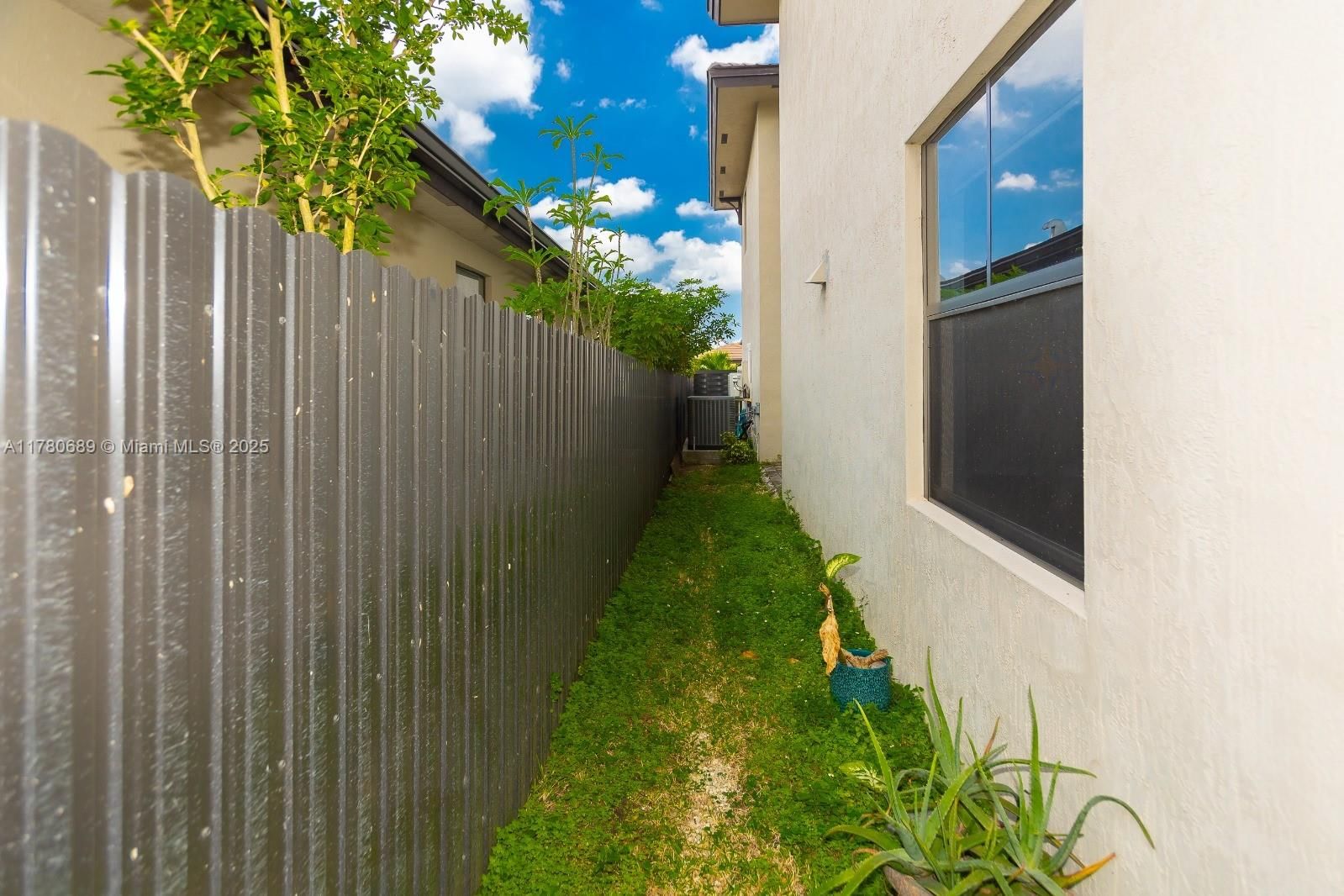 Real estate property located at 2906 150th Ct, Miami-dade, Cypress Lake, Miami, FL