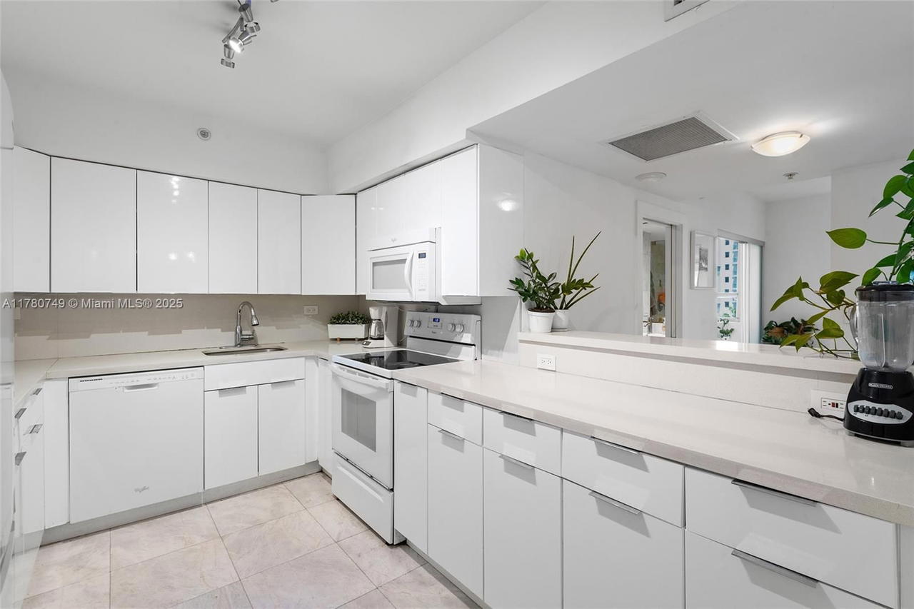 Real estate property located at 1500 Bay Rd #668S, Miami-dade, Flamingo South Beach I Co, Miami Beach, FL