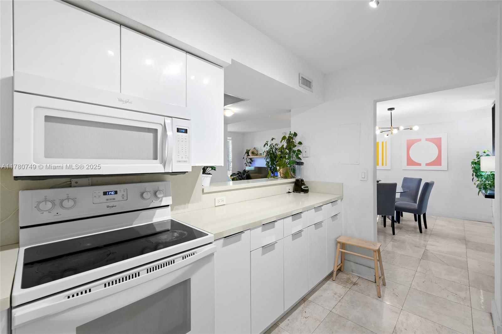 Real estate property located at 1500 Bay Rd #668S, Miami-dade, Flamingo South Beach I Co, Miami Beach, FL