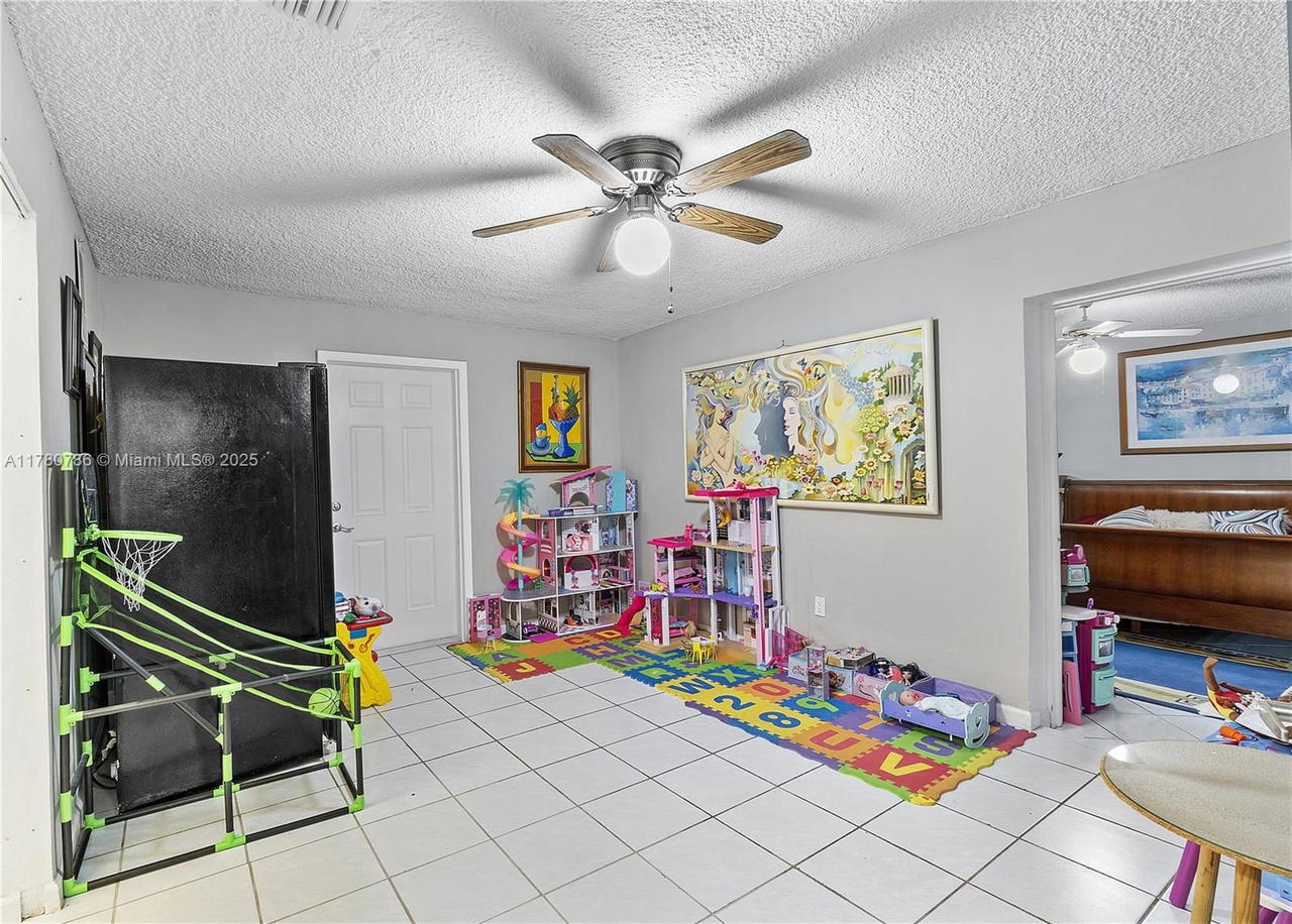 Real estate property located at 12555 31st St, Miami-dade, Southern Estates 9th Addn, Miami, FL