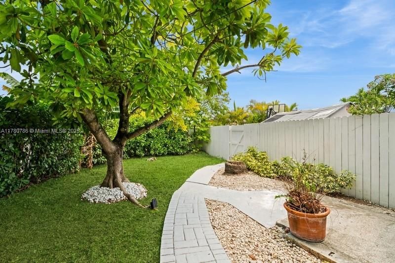 Real estate property located at 12555 31st St, Miami-dade, Southern Estates 9th Addn, Miami, FL