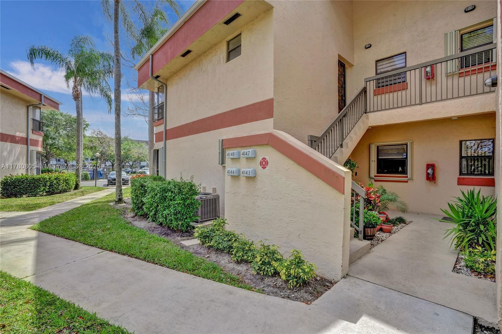 Real estate property located at 4144 Carambola Cir S #2142, Broward, Karanda Village Vii-b Con, Coconut Creek, FL