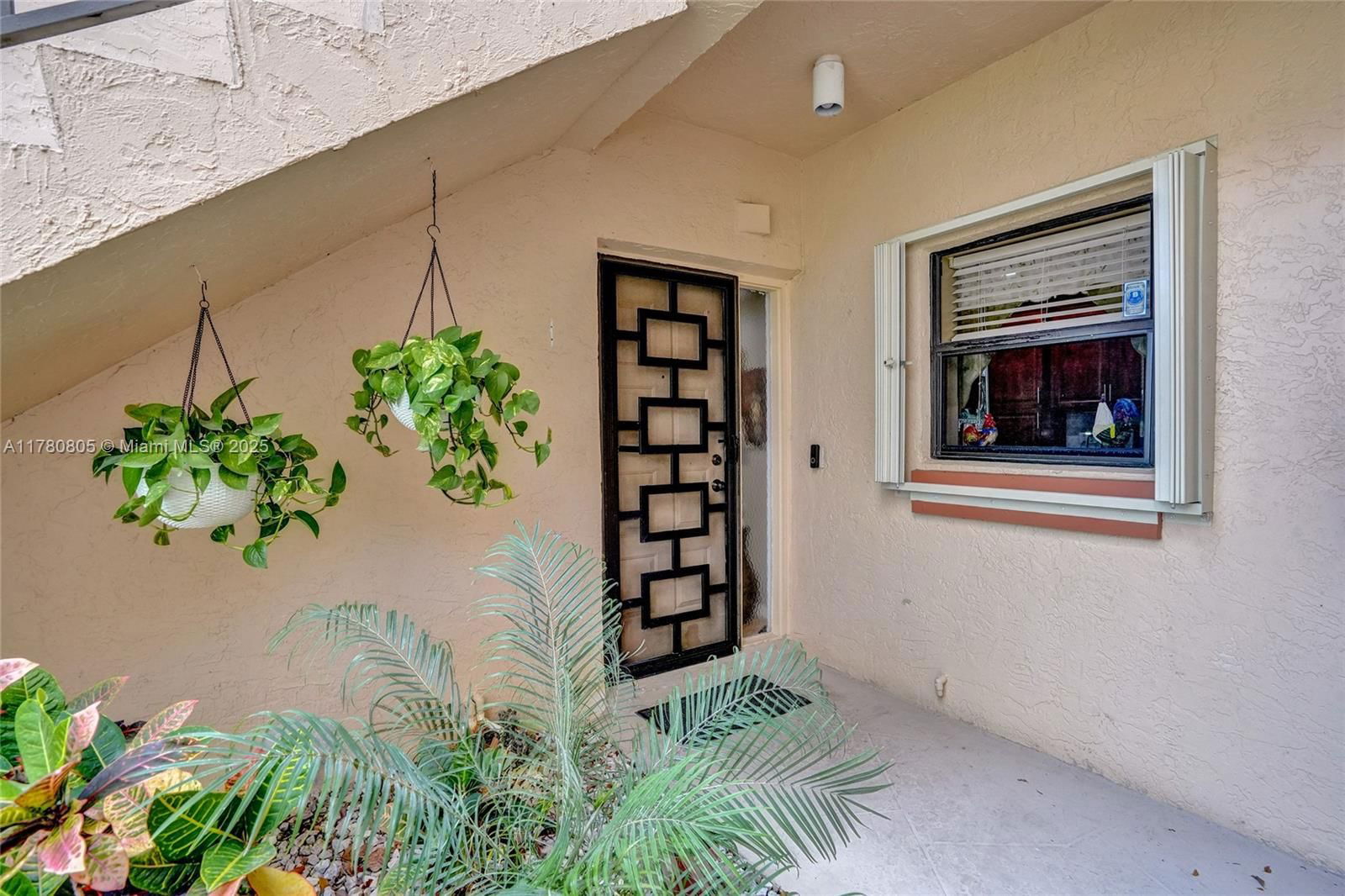 Real estate property located at 4144 Carambola Cir S #2142, Broward, Karanda Village Vii-b Con, Coconut Creek, FL