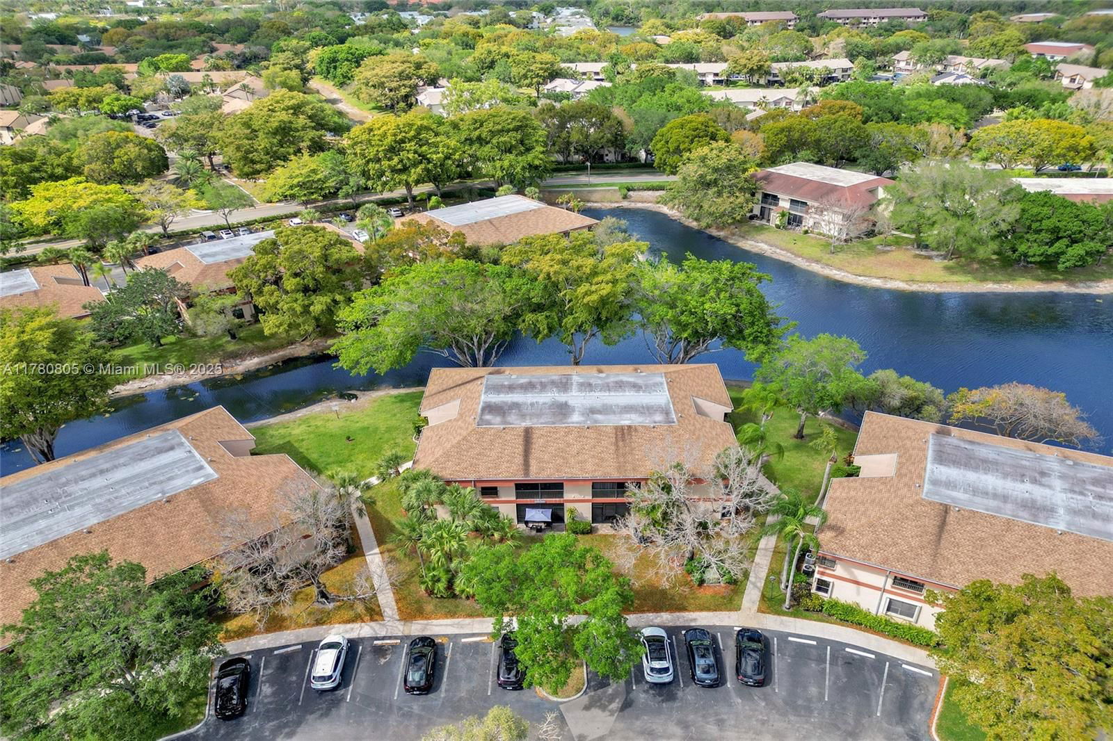 Real estate property located at 4144 Carambola Cir S #2142, Broward, Karanda Village Vii-b Con, Coconut Creek, FL