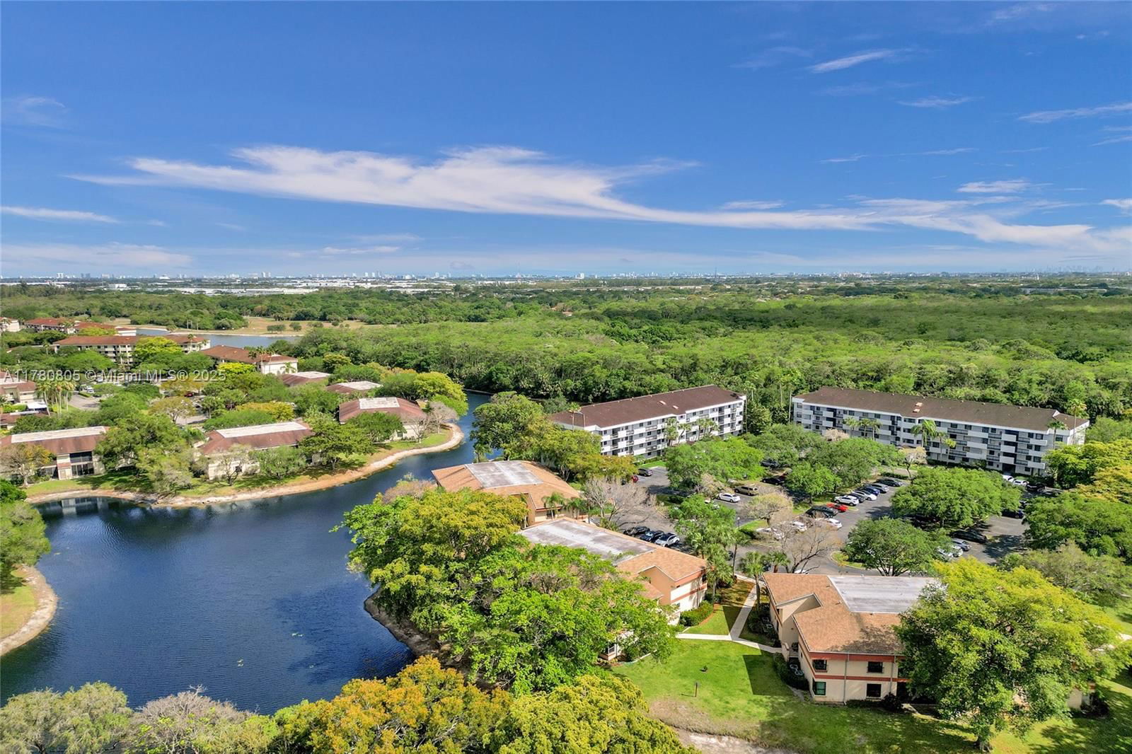 Real estate property located at 4144 Carambola Cir S #2142, Broward, Karanda Village Vii-b Con, Coconut Creek, FL