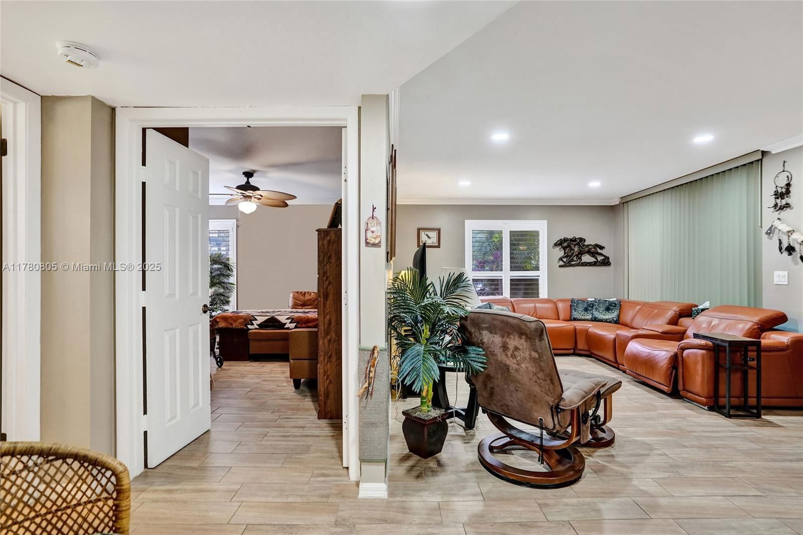 Real estate property located at 4144 Carambola Cir S #2142, Broward, Karanda Village Vii-b Con, Coconut Creek, FL