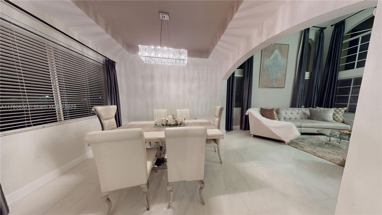 Real estate property located at 9486 222nd Ln, Miami-dade, Lakes By The Bay Amber, Cutler Bay, FL