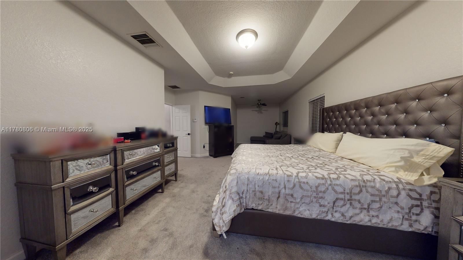 Real estate property located at 9486 222nd Ln, Miami-dade, Lakes By The Bay Amber, Cutler Bay, FL