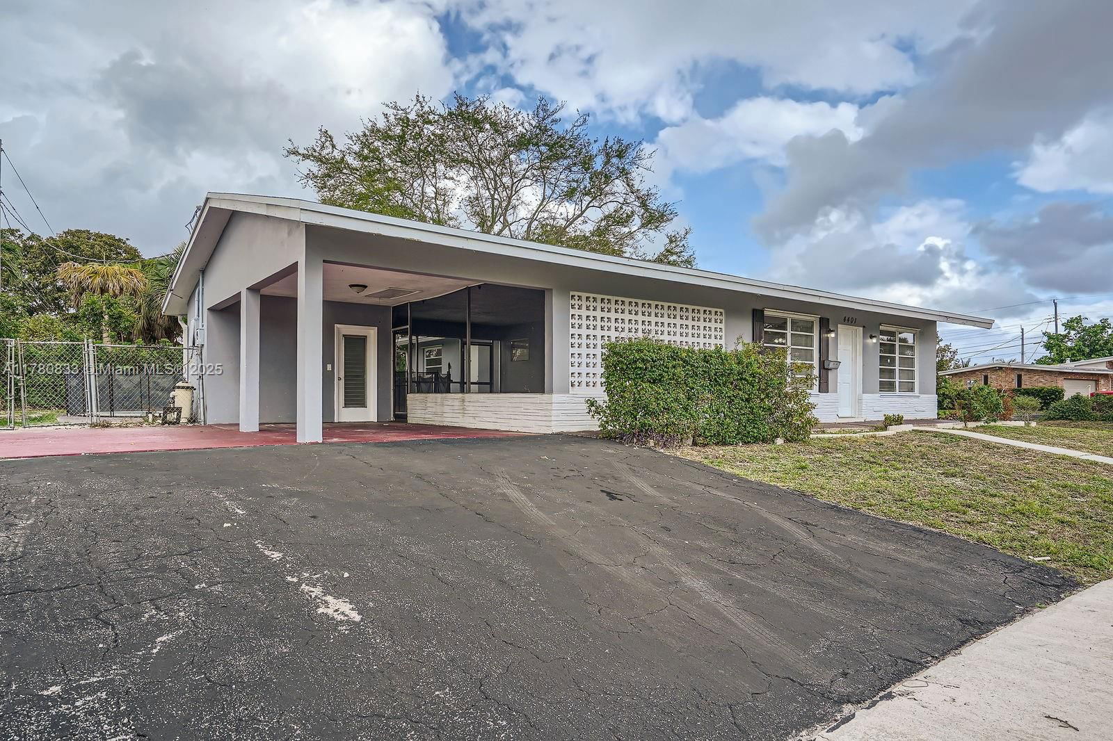 Real estate property located at 4401 6th Ct, Broward, Edgefield 1st Sec, Coconut Creek, FL