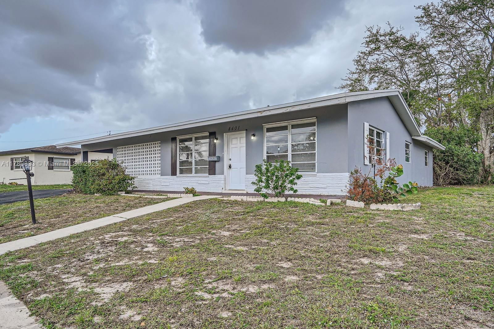 Real estate property located at 4401 6th Ct, Broward, Edgefield 1st Sec, Coconut Creek, FL
