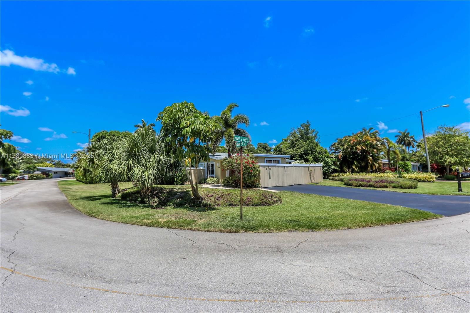 Real estate property located at 2109 2nd Avenue, Broward, Tropical Palms, Wilton Manors, FL