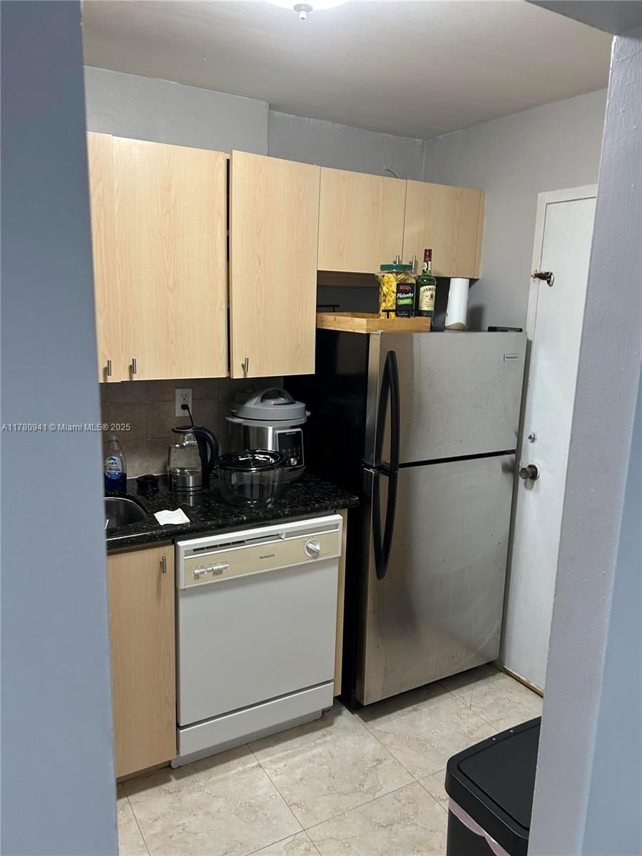 Real estate property located at 2899 Collins Ave #708, Miami-dade, Triton Tower Condo, Miami Beach, FL