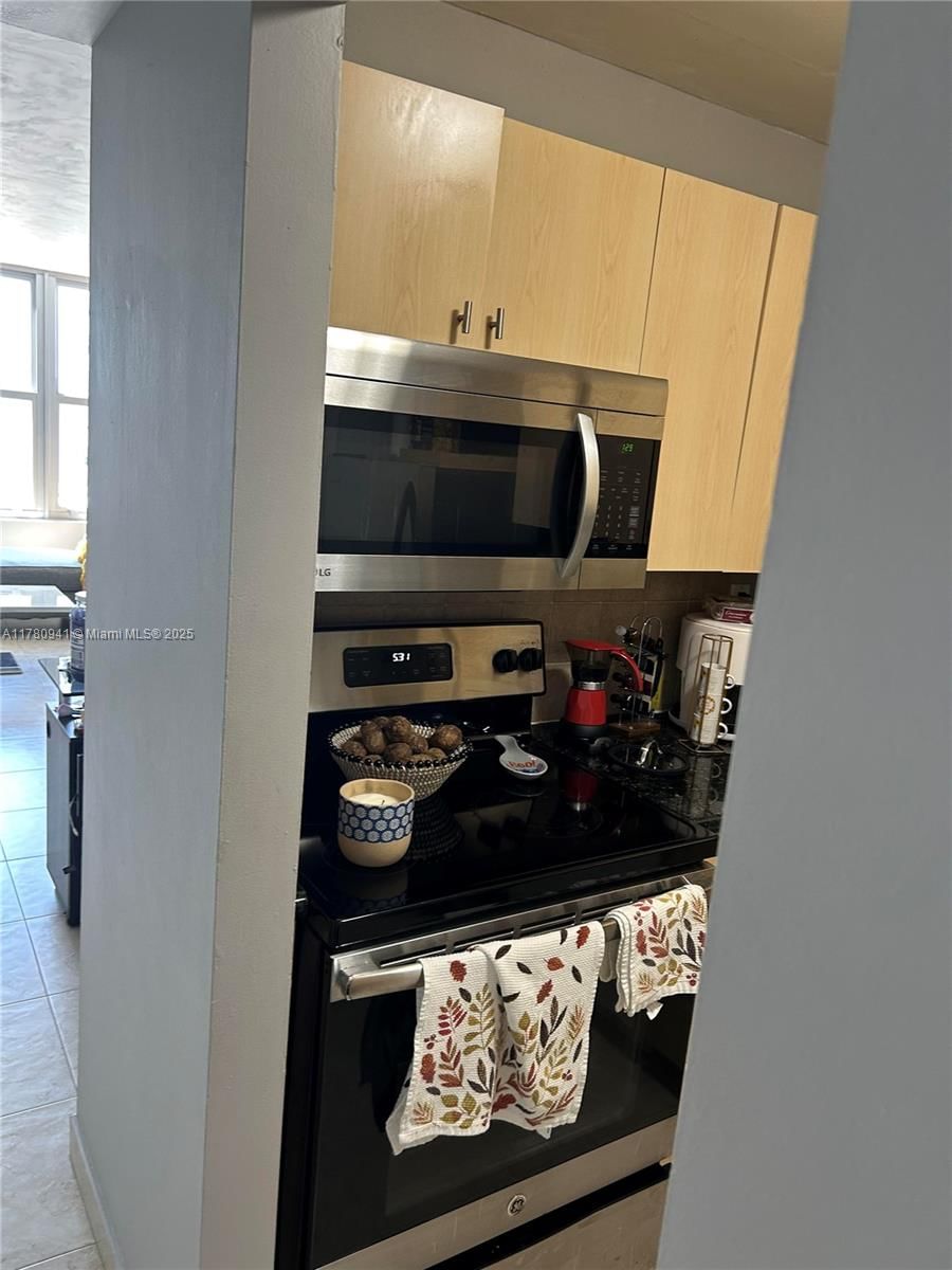 Real estate property located at 2899 Collins Ave #708, Miami-dade, Triton Tower Condo, Miami Beach, FL