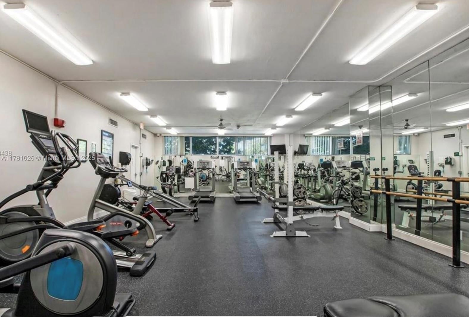 Real estate property located at 2655 Collins Ave #1407, Miami-dade, Mirasol Ocean Towers Cond, Miami Beach, FL