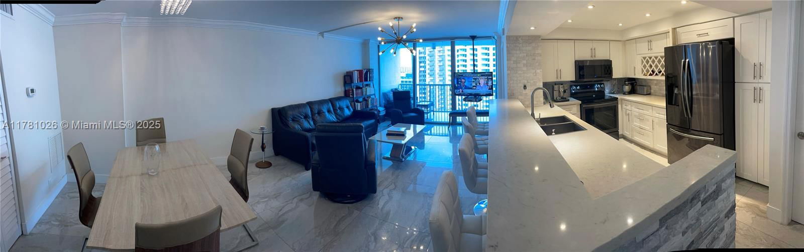 Real estate property located at 2655 Collins Ave #1407, Miami-dade, Mirasol Ocean Towers Cond, Miami Beach, FL