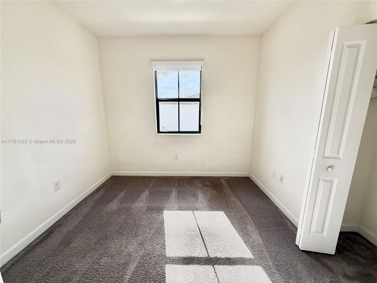 Real estate property located at 11119 34th Way, Miami-dade, Aquabella North, Hialeah, FL