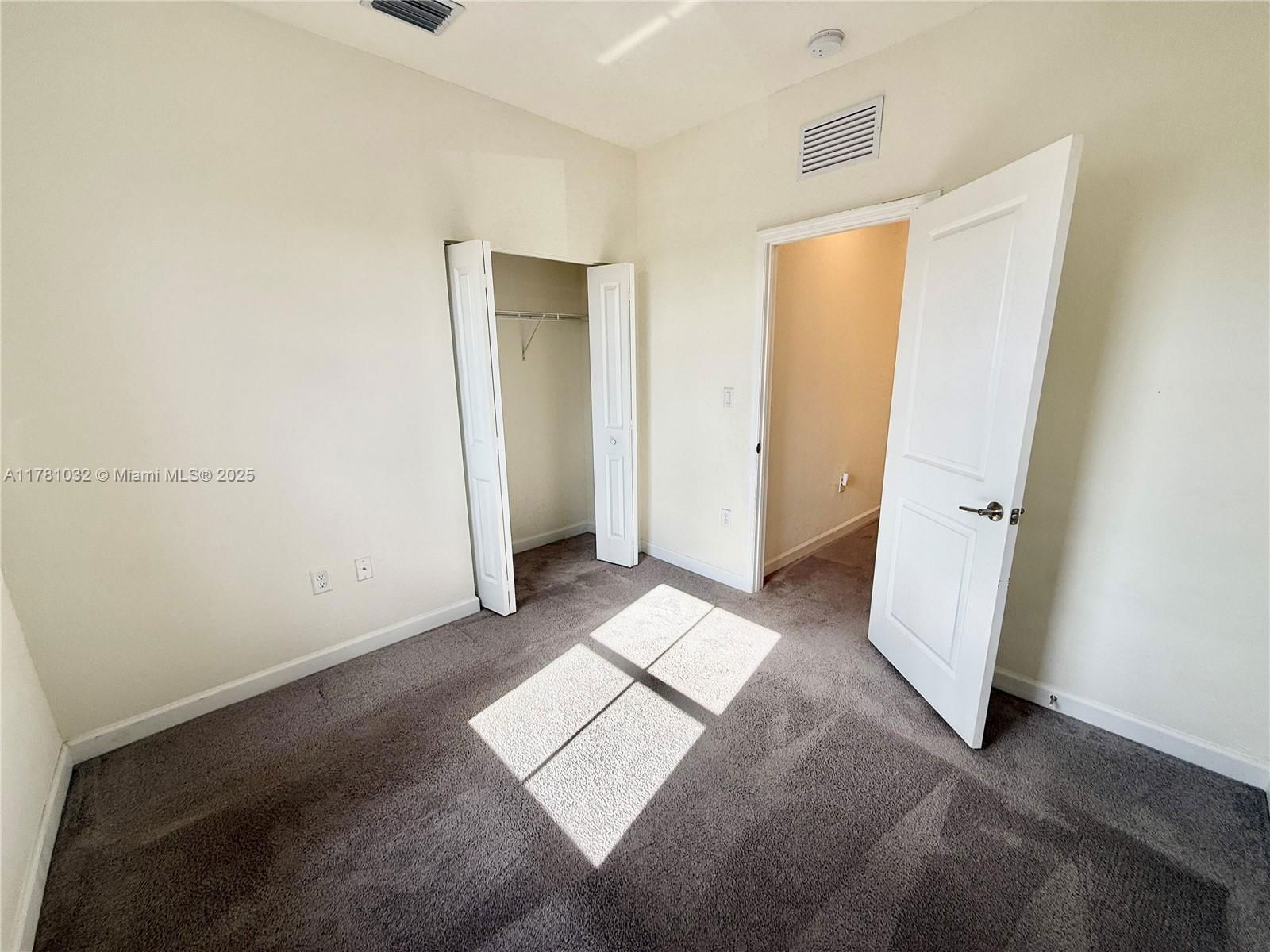 Real estate property located at 11119 34th Way, Miami-dade, Aquabella North, Hialeah, FL