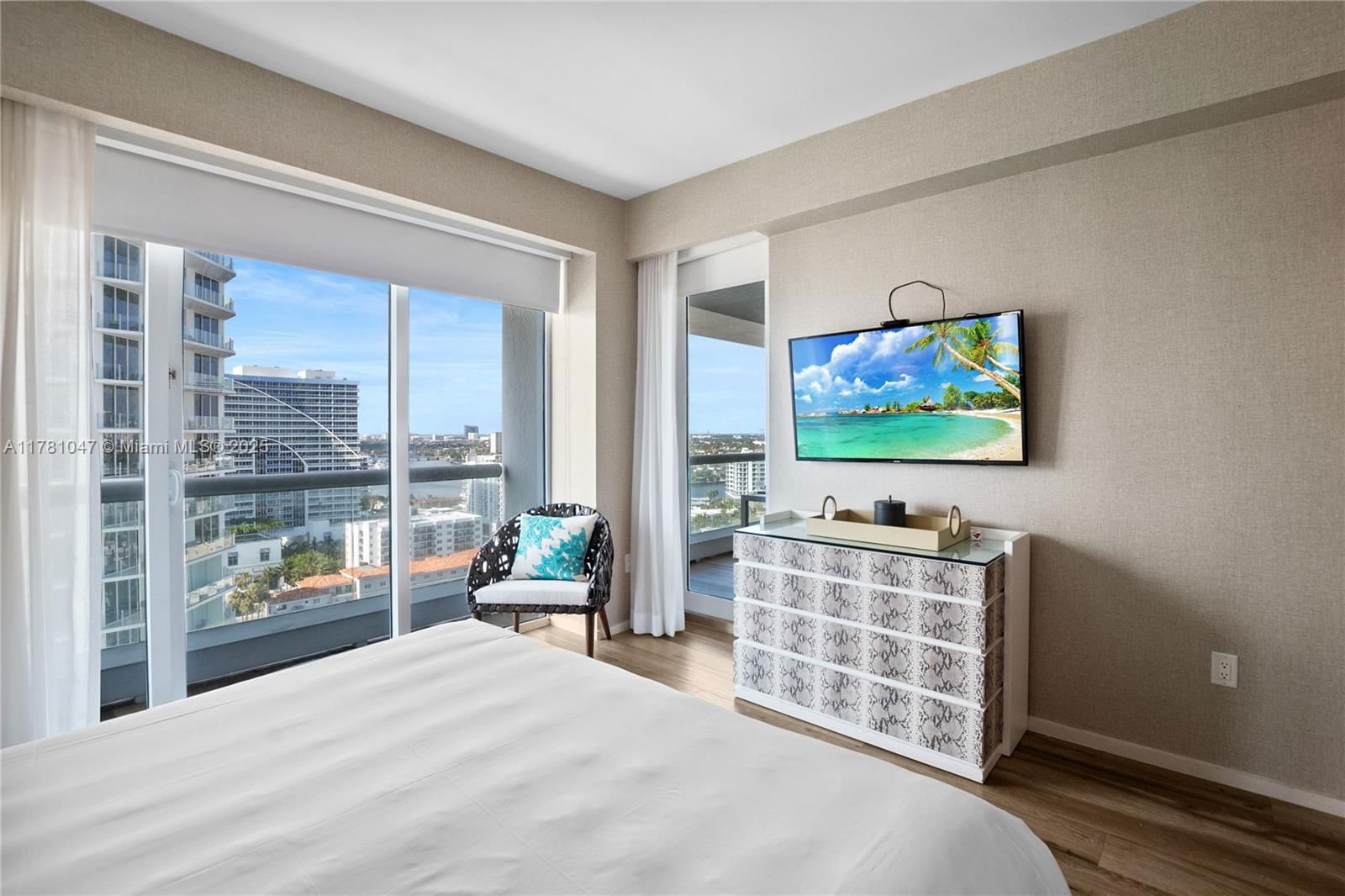 Real estate property located at 551 Fort Lauderdale Beach Blvd H1705, Broward, 551 Flb Condominium Hotel, Fort Lauderdale, FL