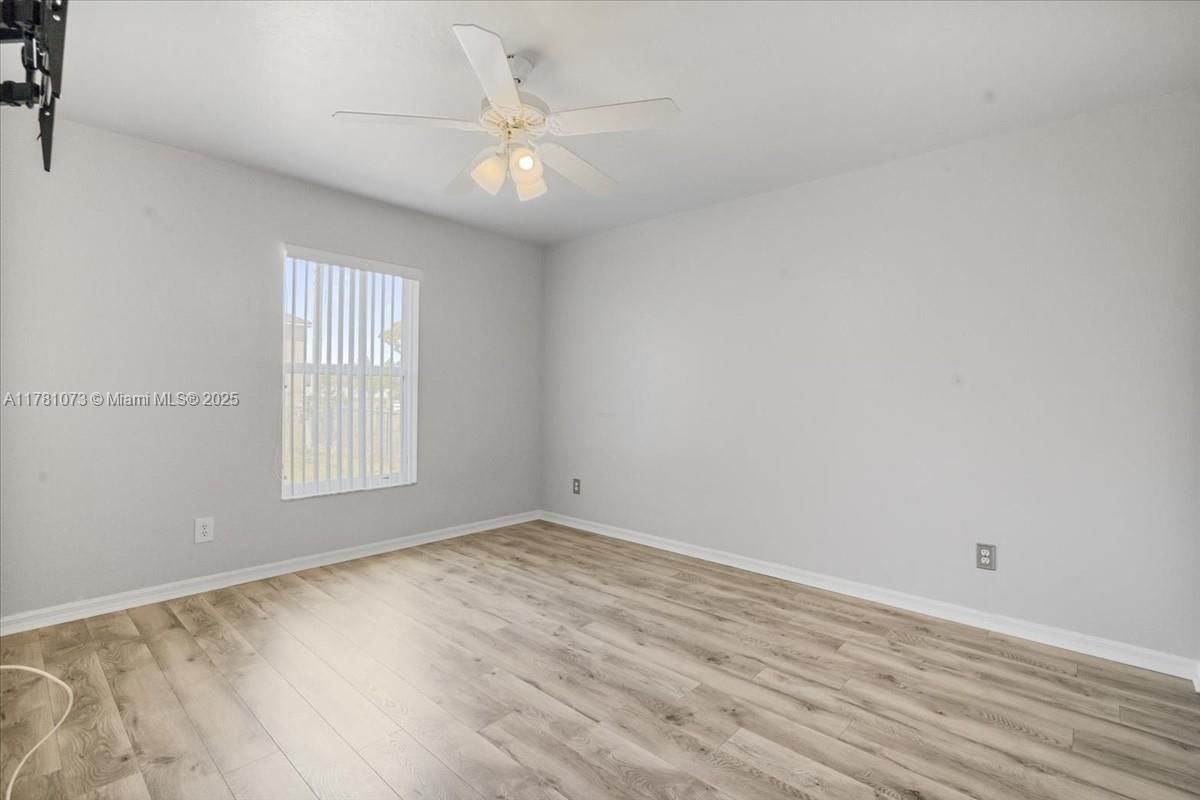 Real estate property located at 205 19 Ter, Lee, Cape Coral, Cape Coral, FL