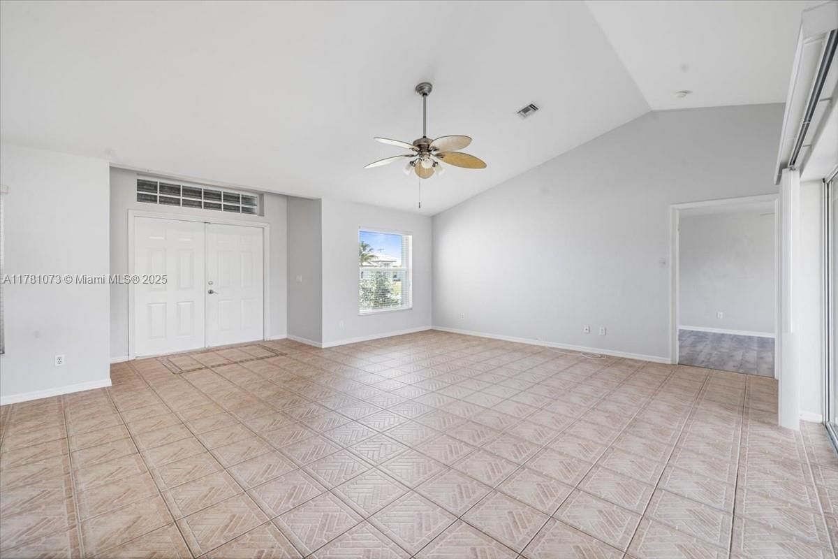 Real estate property located at 205 19 Ter, Lee, Cape Coral, Cape Coral, FL