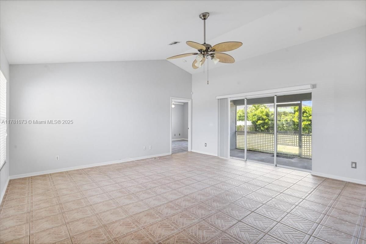 Real estate property located at 205 19 Ter, Lee, Cape Coral, Cape Coral, FL