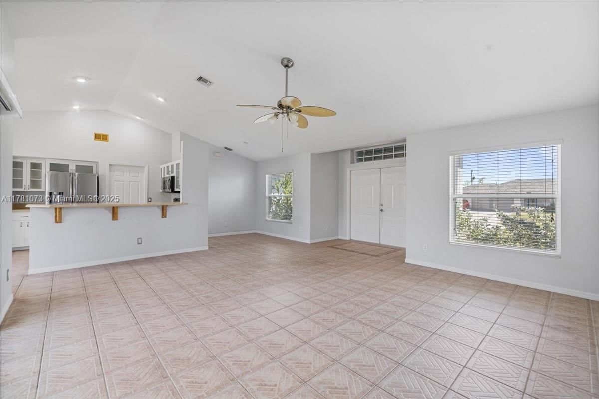 Real estate property located at 205 19 Ter, Lee, Cape Coral, Cape Coral, FL