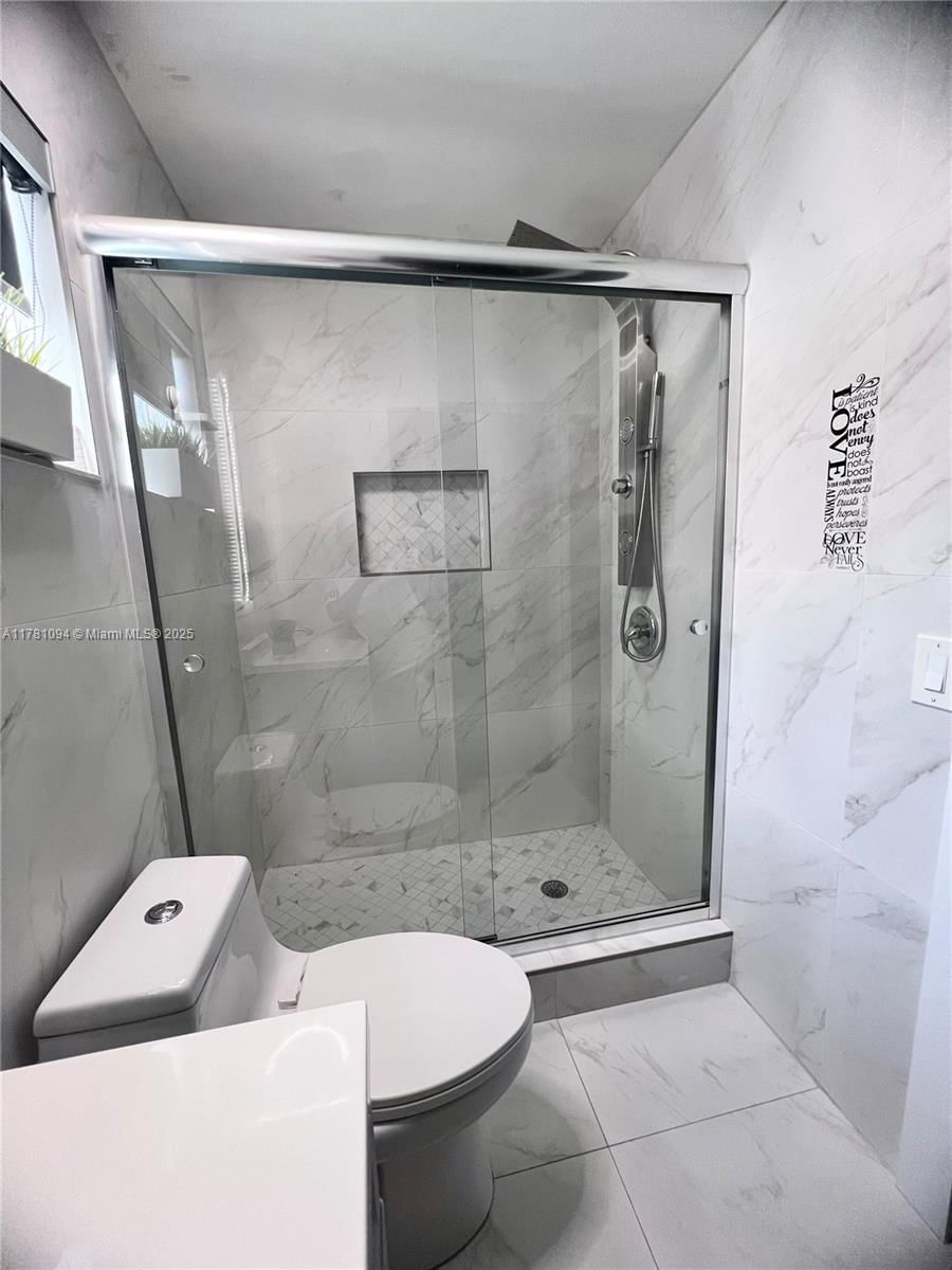 Real estate property located at 1371 Bayview Cir, Broward, Sector 6, Weston, FL