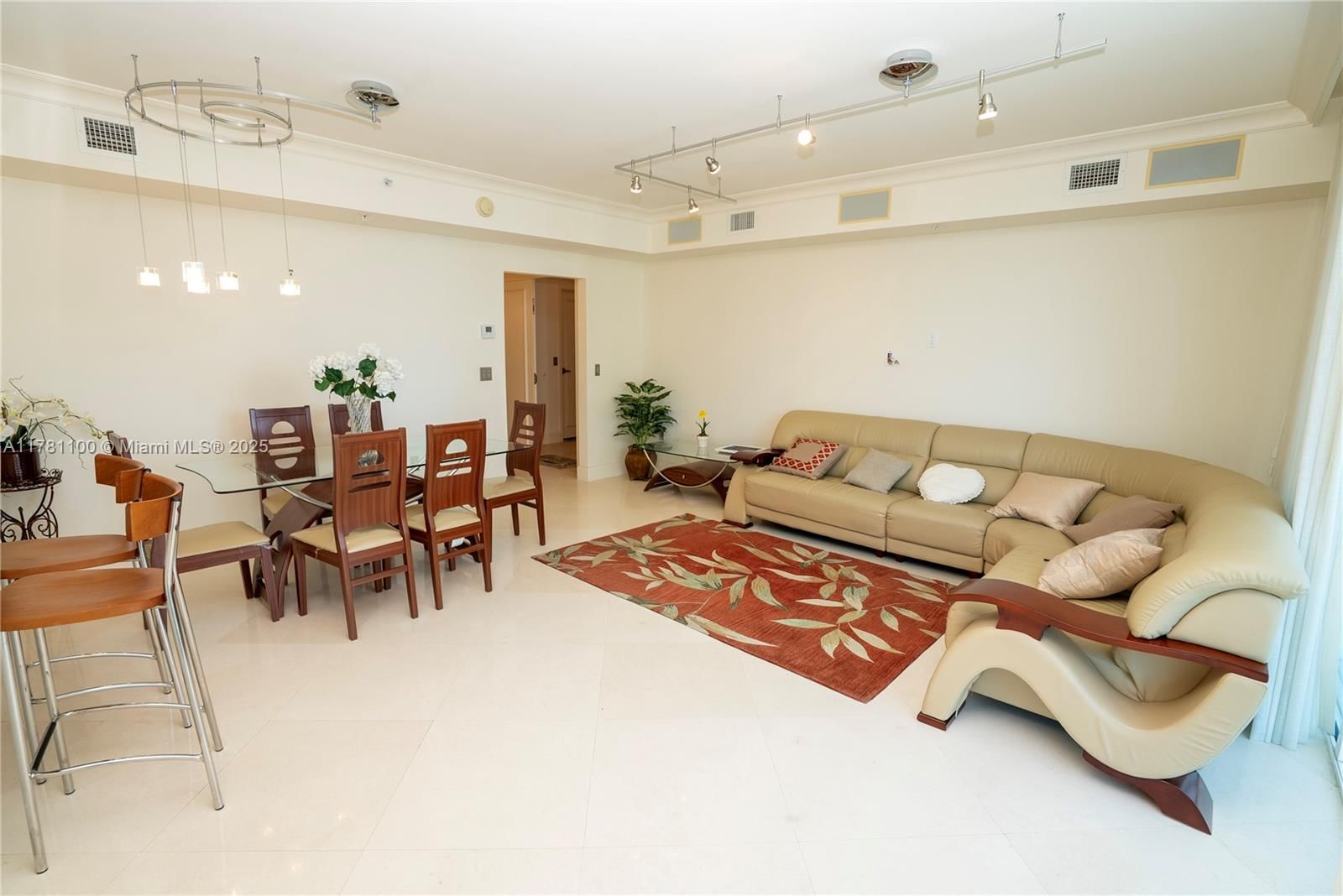 Real estate property located at 19400 Turnberry Way #1732, Miami-dade, The Parc At Turnberry Isl, Aventura, FL