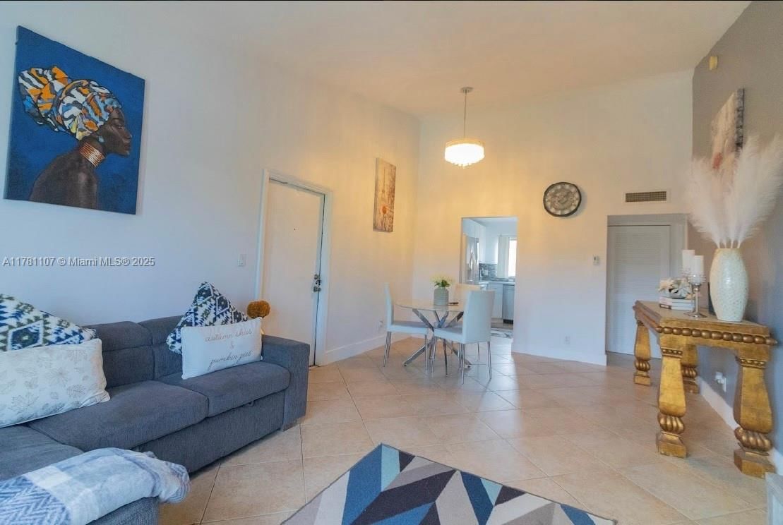 Real estate property located at 50 12th St #2360, Palm Beach, Villa Valencia Condo, Boca Raton, FL