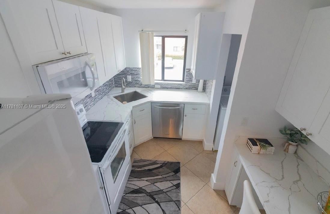 Real estate property located at 50 12th St #2360, Palm Beach, Villa Valencia Condo, Boca Raton, FL