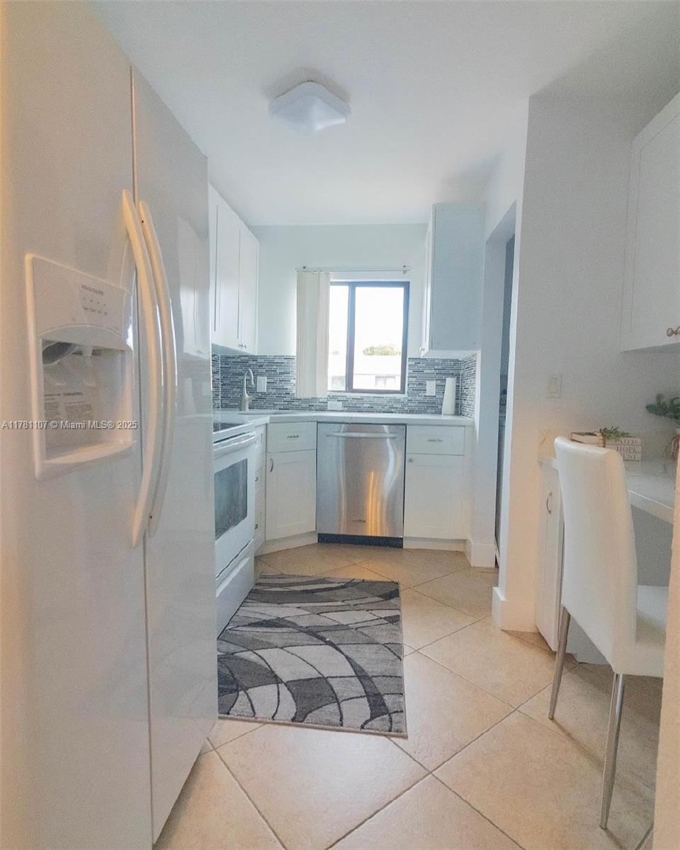 Real estate property located at 50 12th St #2360, Palm Beach, Villa Valencia Condo, Boca Raton, FL