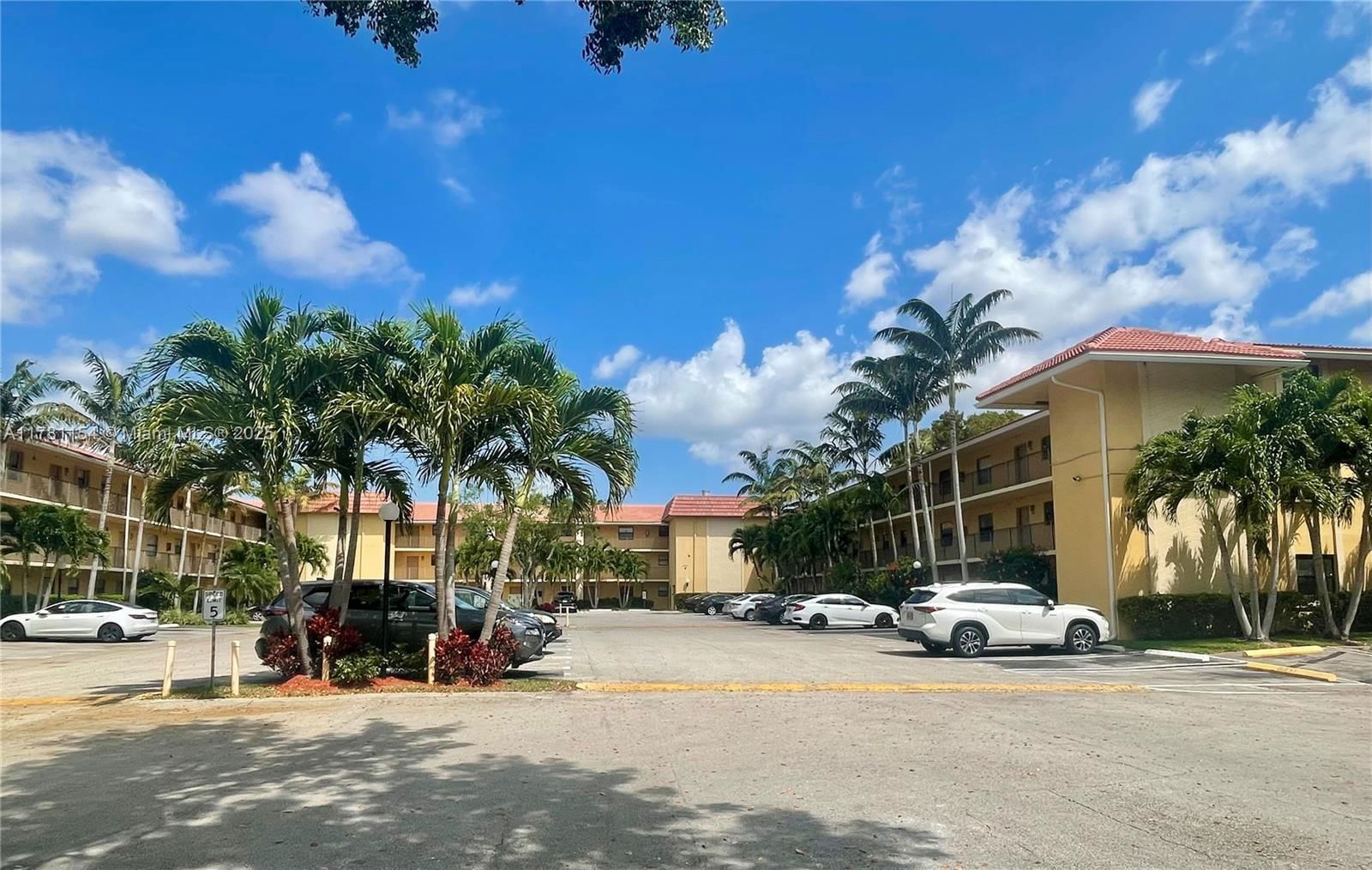 Real estate property located at 11453 39th Ct #114-2, Broward, Waters Edge Of Coral Spri, Coral Springs, FL