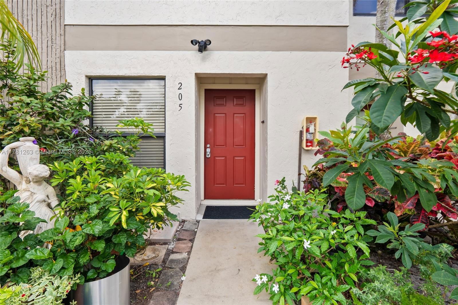 Real estate property located at 3062 Oakland Forest Dr #205, Broward, Pines Of Oakland Forest W, Oakland Park, FL